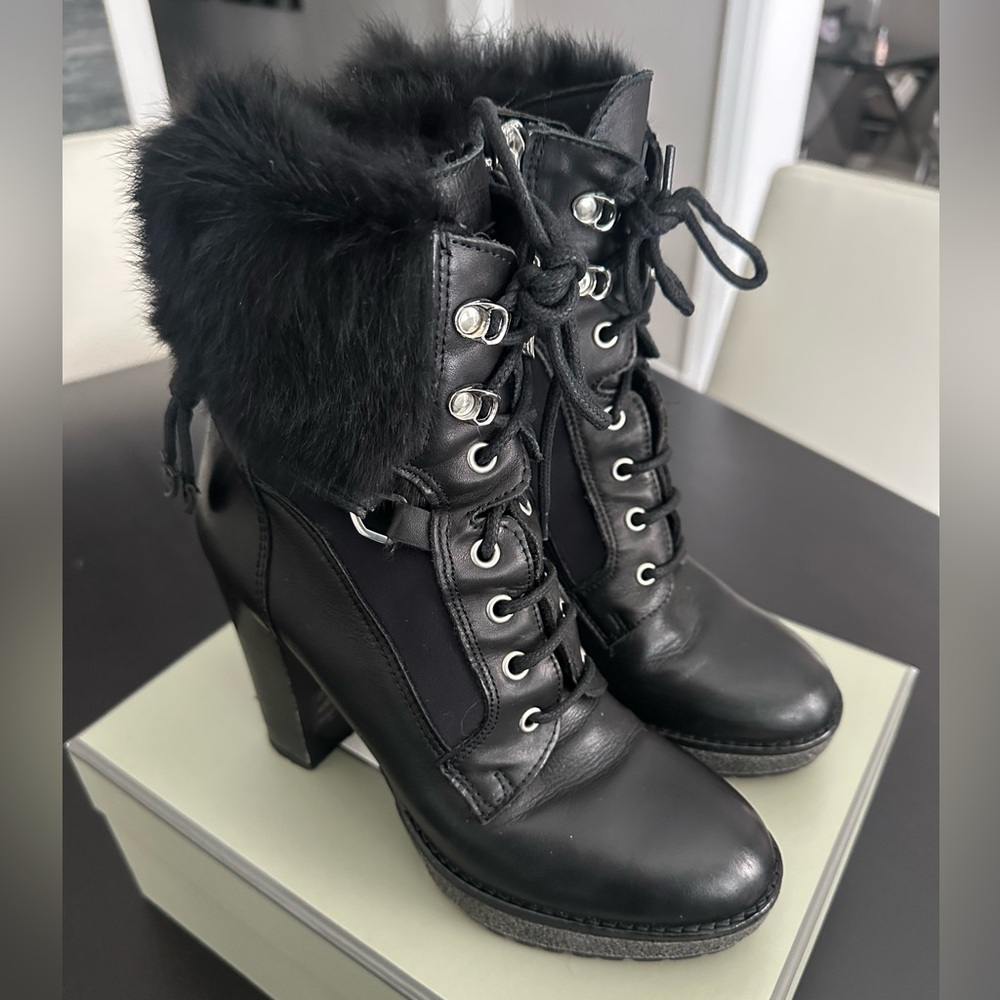 RUDSAK BLACK FUR-TRIMMED WOMEN’S BOOTS